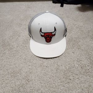 New Era Bulls mesh hat